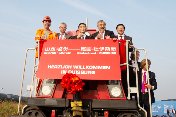12.胜天国际产品乘中欧班列首次抵达杜伊斯堡.png
